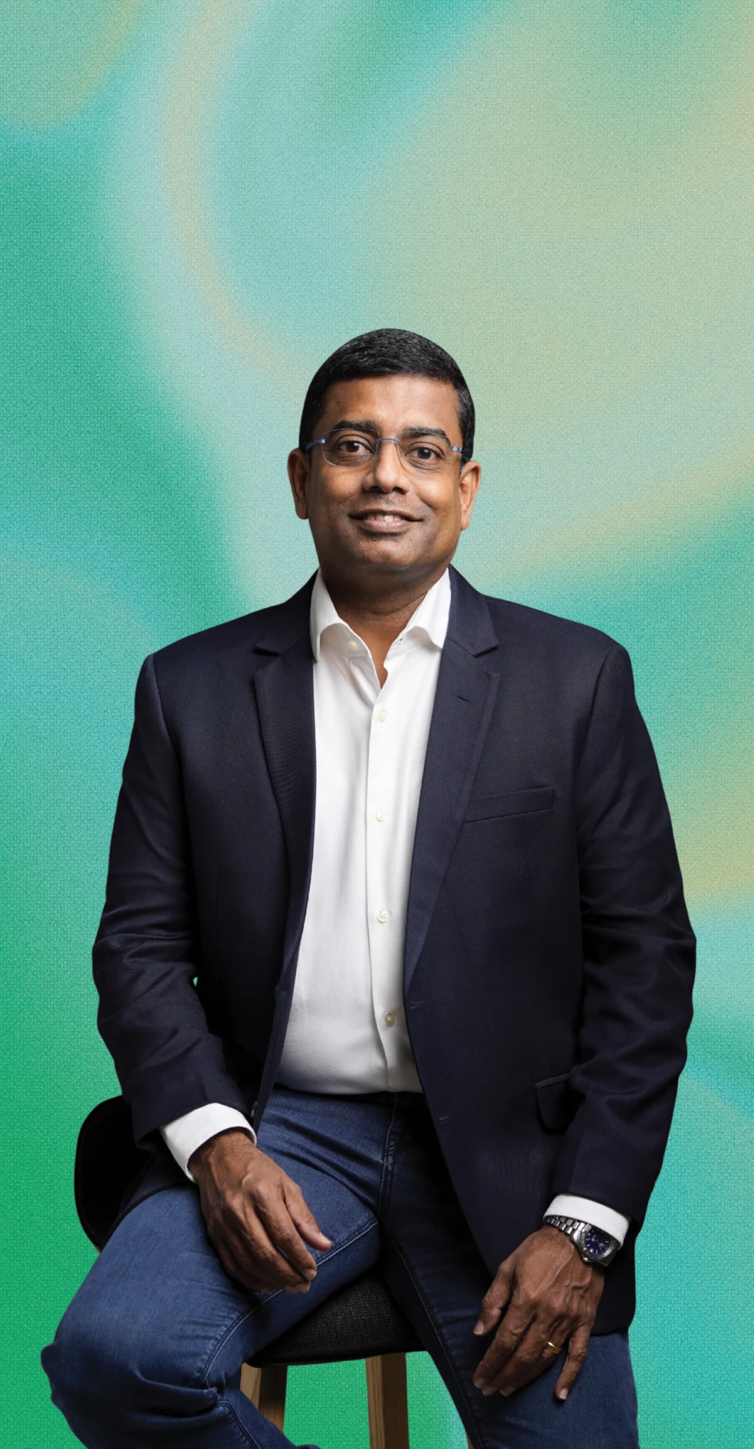 Portrait of Suren Fernando, Group CEO